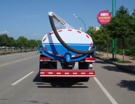 直降4000 东风多利卡吸粪车/吸污车促销