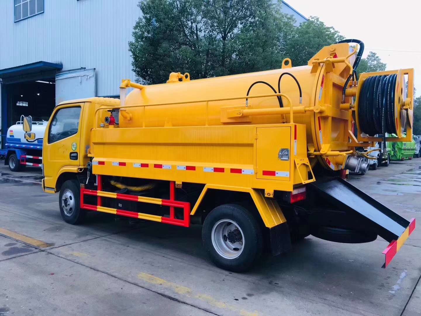高压清洗吸污车